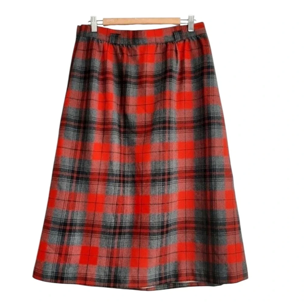 Vintage Surrey Classics Plaid Skirt Wool Red